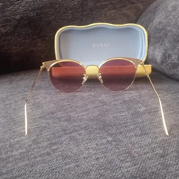 😎 Gucci Cat Eye Sunglasses Red Gold EUC - Picture 6 of 9